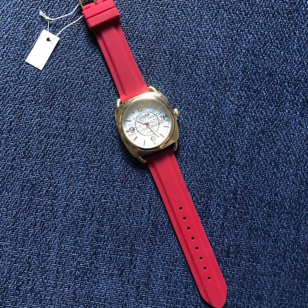 🩵 Red Gossip Watch